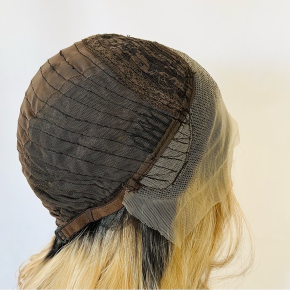 Very Pretty 24” Ombre Honey Blonde Premium Fiber Wig / Daily Wear or Events - Picture 7 of 13